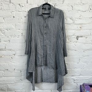 Mindset by XCVI Flowy Grey Button Down Tunic Top Lagenlook Boho.